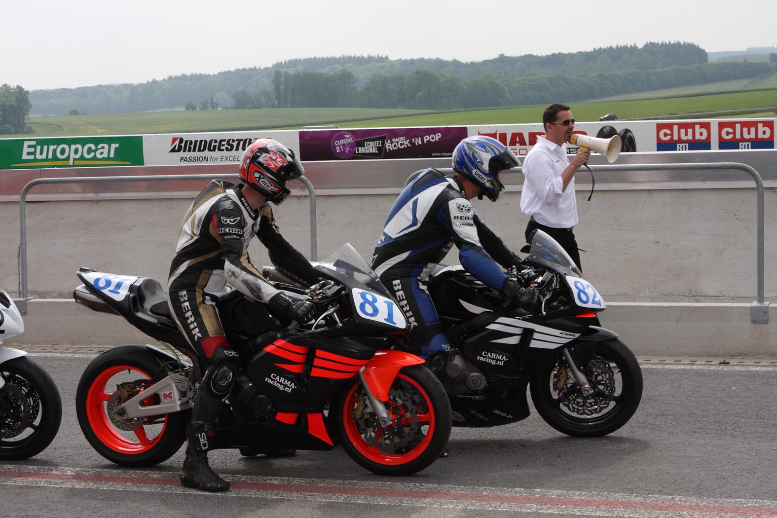 Marcel van Pijkeren en Carlo Harink tijdens wedstrijddag van de ZAC op 19 mei 2011 circuit Mettet
